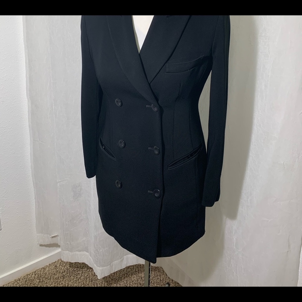 DONNA KARAN BLACK BLAZER